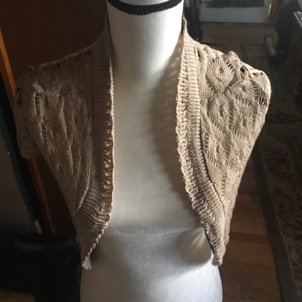 Short crocheted jacket